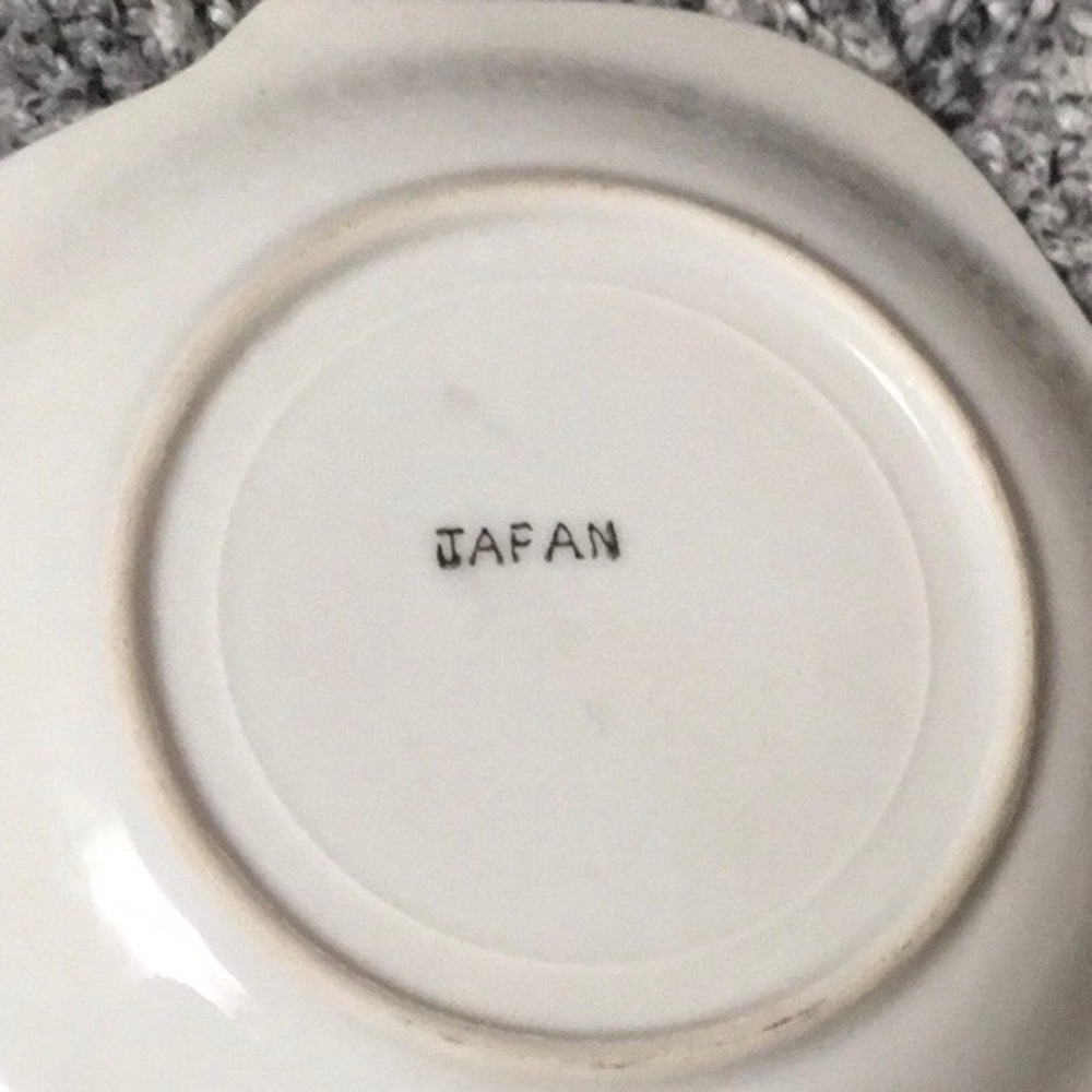Vintage MCM Porcelain   Fragonard’s Courting Couple  Ashtray Trinket Dish - Picture 9 of 9